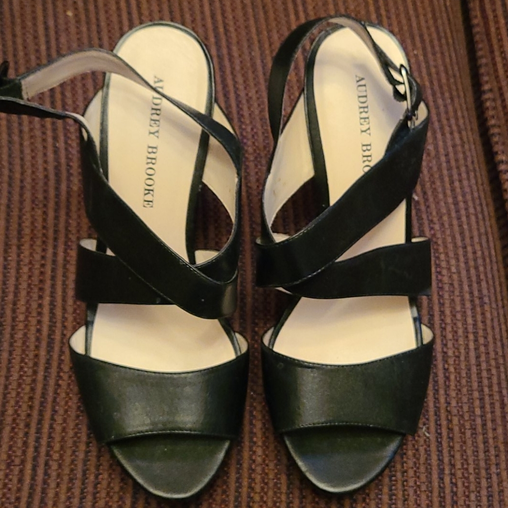 Scrappy, platform sandals